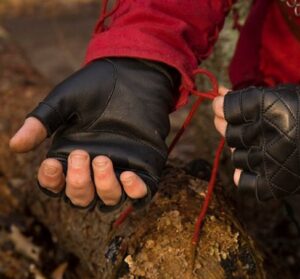 Gants celtiques cuir noir